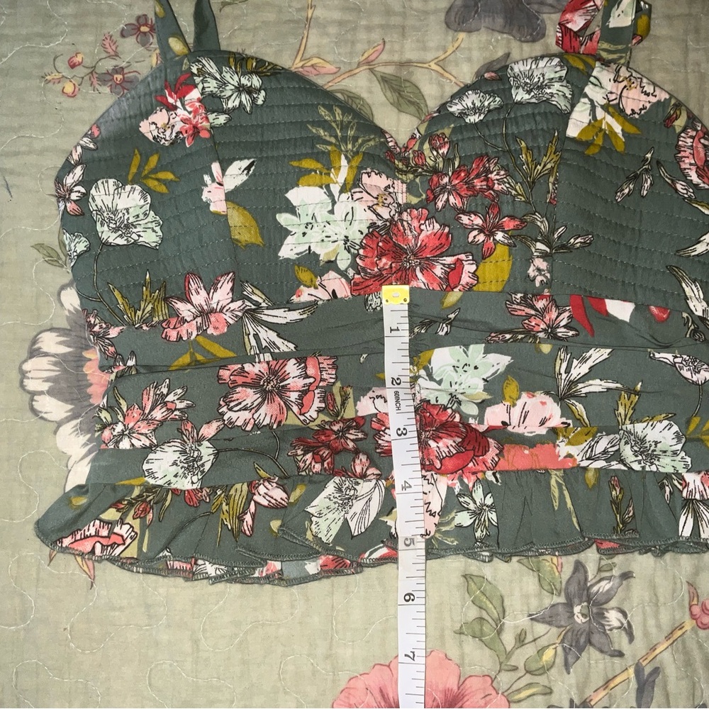 B.O.G EUC Floral Ruffled Sweetheart Crop Top in Olive Green - Picture 7 of 9